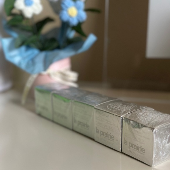 NEW 5xLa Prairie SKIN CAVIAR LUXE EYE CREAM LIFTING AND FIRMING EYE CREAM 3ML - Picture 2 of 5